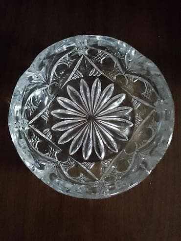 Kristalna posuda sa dubokim brušenim dezenom - Materijal: teško na lalafo.rs Kristalna posuda sa dubokim brušenim dezenom - Materijal: teško