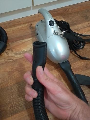 Ručni usisivač SHARKY sa dodacima - Kompaktan ručni model sa ručkom i at lalafo.rs — 7 Ručni usisivač SHARKY sa dodacima - Kompaktan ručni model sa ručkom i — 7