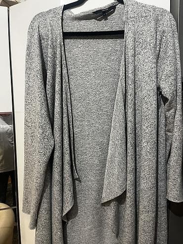 pantalone butiku ali: Sivi dugački kardigan Vero Moda - Brend: Vero Moda - Veličina: XL na lalafo.rs — 1 pantalone butiku ali: Sivi dugački kardigan Vero Moda - Brend: Vero Moda - Veličina: XL — 1