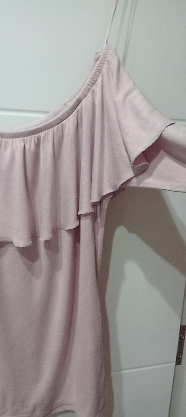 bermude teksas br: Zenska bluza, 95% viskoza, 5% elastin, S veličina. Made in Šri Lanka na lalafo.rs — 3 bermude teksas br: Zenska bluza, 95% viskoza, 5% elastin, S veličina. Made in Šri Lanka — 3