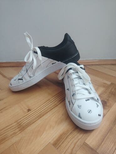 Puma patike – DC Comics kolaboracija - Model sa niskim profilom i na lalafo.rs — 2 Puma patike – DC Comics kolaboracija - Model sa niskim profilom i — 2