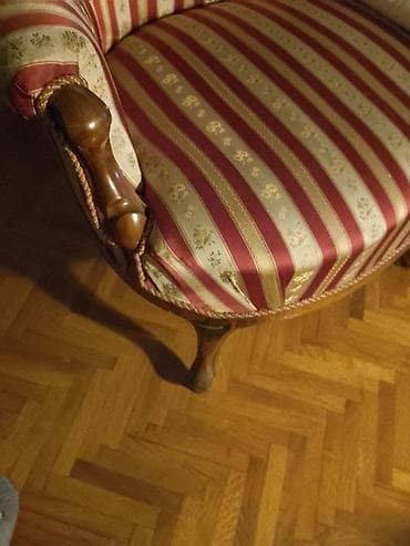 Antique Armchairs: Antikvetska fotelja u klasičnom stilu sa drvenom konstrukcijom i at lalafo.rs — 3 Antique Armchairs: Antikvetska fotelja u klasičnom stilu sa drvenom konstrukcijom i — 3