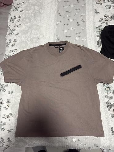 Men's T-shirt Nike, bоја - Braon na lalafo.rs — 1 Men's T-shirt Nike, bоја - Braon — 1