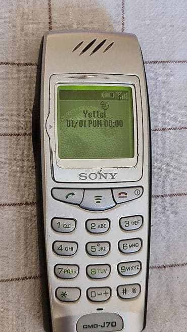 Sony CMD-J70 mobilni telefon (retro/klasični model) - Brend i model na lalafo.rs — 4 Sony CMD-J70 mobilni telefon (retro/klasični model) - Brend i model — 4