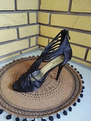 Elegantne ženske sandale na visoku štiklu, crne boje. Otvoreni prsti na lalafo.rs — 1 Elegantne ženske sandale na visoku štiklu, crne boje. Otvoreni prsti — 1