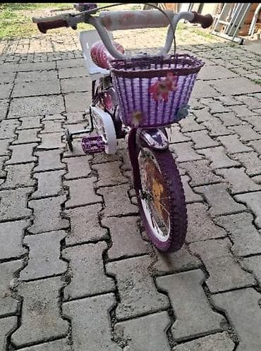 Kids' bicycles: Dečiji bicikl sa pomoćnim točkićima - Veličina točkova: približno 16" at lalafo.rs — 2 Kids' bicycles: Dečiji bicikl sa pomoćnim točkićima - Veličina točkova: približno 16" — 2