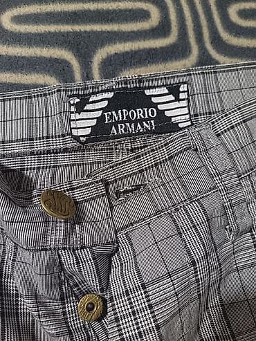 zenske broj: Emporio Armani ženske pantalone – karirani dezen (siva/crna) - Model at lalafo.rs — 2 zenske broj: Emporio Armani ženske pantalone – karirani dezen (siva/crna) - Model — 2