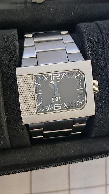 Putni kofer/etui za ručne satove – kapacitet 5 komada - Tvrda na lalafo.rs — 7 Putni kofer/etui za ručne satove – kapacitet 5 komada - Tvrda — 7