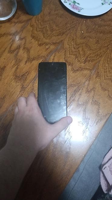 Xiaomi Redmi pametni telefon(ekran mora da se menja, zato je cena na lalafo.rs — 2 Xiaomi Redmi pametni telefon(ekran mora da se menja, zato je cena — 2