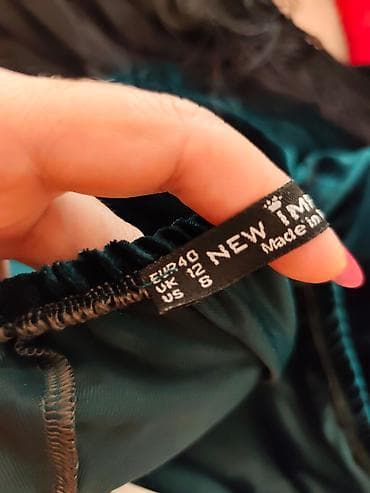 NOVO.Elegantna večernja haljina od baršuna u smaragdno zelenoj boji na lalafo.rs — 3 NOVO.Elegantna večernja haljina od baršuna u smaragdno zelenoj boji — 3