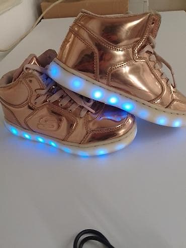 Svetleće patike – visoki model, metalik zlatno/rose-gold završna na lalafo.rs — 10 Svetleće patike – visoki model, metalik zlatno/rose-gold završna — 10