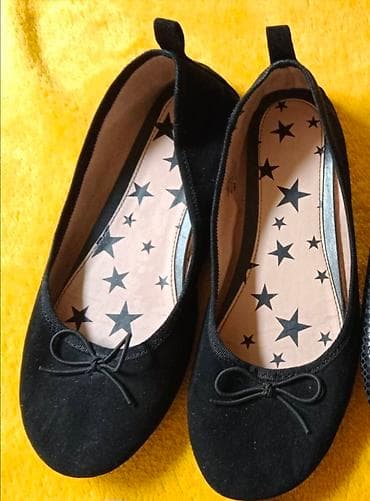 H&M baletanke crne plišane
veličina 36 ug 22 cm
nošene kratko na lalafo.rs — 1 H&M baletanke crne plišane
veličina 36 ug 22 cm
nošene kratko — 1