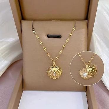 kom sa etiketom: Zlatna ogrlica sa medenjak srcem – medaljon sa cirkonima i biserom - at lalafo.rs — 7 kom sa etiketom: Zlatna ogrlica sa medenjak srcem – medaljon sa cirkonima i biserom - — 7