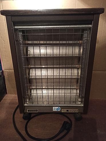 Mala kvarcna peć snage 1200W (3 x 400W) sa termostatom. Potpuno na lalafo.rs Mala kvarcna peć snage 1200W (3 x 400W) sa termostatom. Potpuno