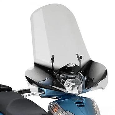 Visoki providni vetrobran dizajniran za skuter, pruža dodatnu zaštitu na lalafo.rs Visoki providni vetrobran dizajniran za skuter, pruža dodatnu zaštitu