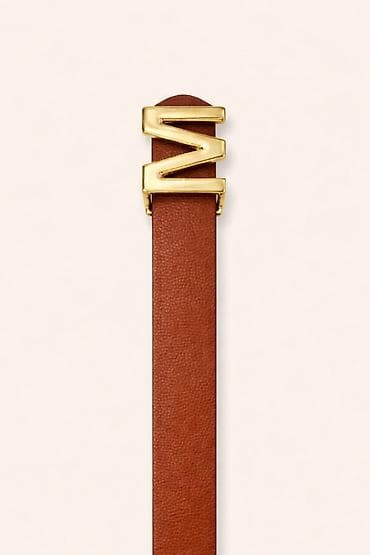 Elegantna Mona torba + moderan kaiš sa luksuznom M kopčom daju moćan i na lalafo.rs Elegantna Mona torba + moderan kaiš sa luksuznom M kopčom daju moćan i