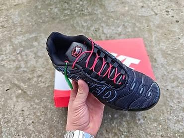 Nike Air Max Plus (Tn) patike – crna/bordo kombinacija - Silueta Air na lalafo.rs — 2 Nike Air Max Plus (Tn) patike – crna/bordo kombinacija - Silueta Air — 2