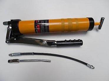 Tools & Equipment: Tlačna mazalica GEKO G01149 PROFI – ručna, 900 ml, žuta - at lalafo.rs — 1 Tools & Equipment: Tlačna mazalica GEKO G01149 PROFI – ručna, 900 ml, žuta - — 1