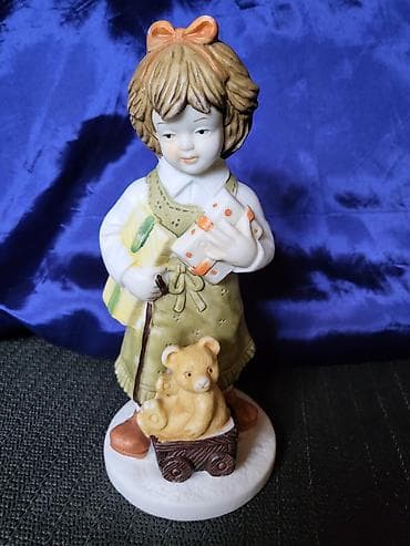 Figura, bоја - Šareno, Novo na lalafo.rs Figura, bоја - Šareno, Novo