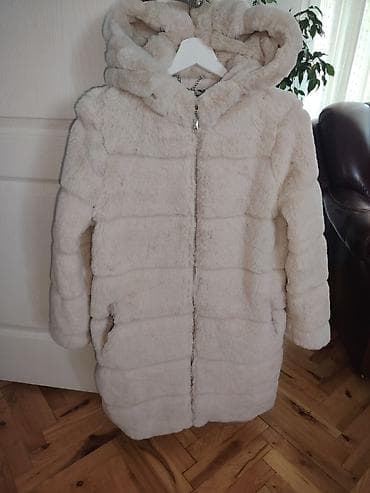 Zimski kaput/jakna od veštačkog krzna u svetlo bež boji. - Dužina do at lalafo.rs — 1 Zimski kaput/jakna od veštačkog krzna u svetlo bež boji. - Dužina do — 1