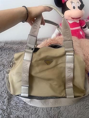 Prada torba snizena 1500 din akcija na lalafo.rs Prada torba snizena 1500 din akcija