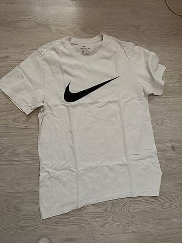 Nike majica kratkih rukava – The Nike Tee - Boja: bela sa velikim na lalafo.rs — 1 Nike majica kratkih rukava – The Nike Tee - Boja: bela sa velikim — 1