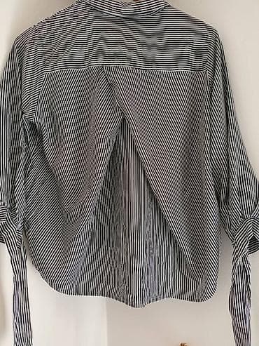 FBsister košulja, sa tri četvrt rukavima. Veličina S. Materijal - na lalafo.rs — 4 FBsister košulja, sa tri četvrt rukavima. Veličina S. Materijal - — 4