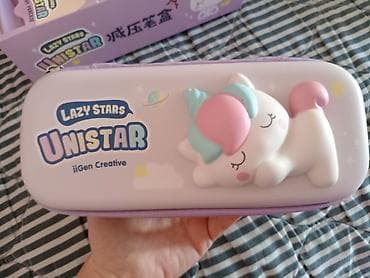 Nova prelepa pernica,sa squishy jednorogom, u kutiji na lalafo.rs — 1 Nova prelepa pernica,sa squishy jednorogom, u kutiji — 1