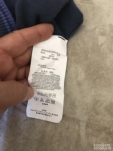 Original ARMANI dzemper L PRAKTICNO NOV ( bez tragova nosenja ) Made na lalafo.rs — 3 Original ARMANI dzemper L PRAKTICNO NOV ( bez tragova nosenja ) Made — 3