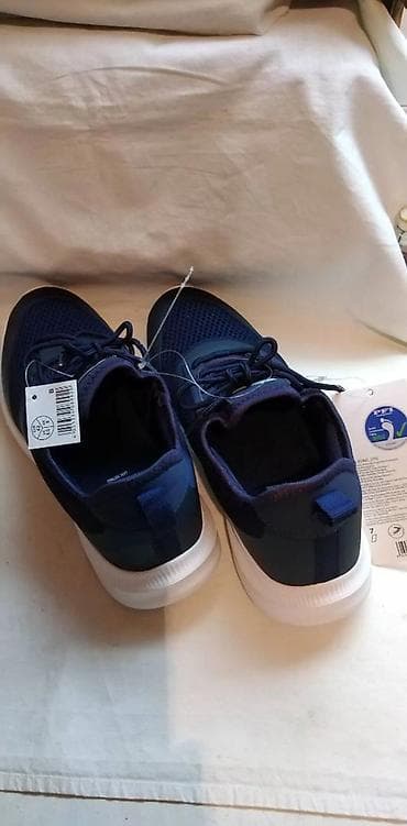 Patike muske Crivit teget br.42, zatvorene,.Dužina gazišta 28 cm!! na lalafo.rs — 2 Patike muske Crivit teget br.42, zatvorene,.Dužina gazišta 28 cm!! — 2