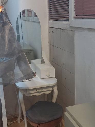 Toaletni sto sa ogledalom i tabureom - Stil: romantični/vintage na lalafo.rs — 3 Toaletni sto sa ogledalom i tabureom - Stil: romantični/vintage — 3