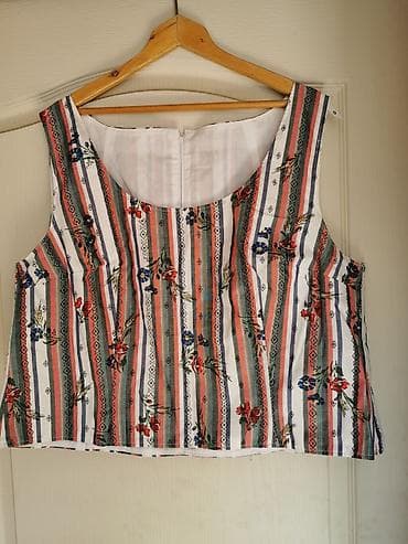 dve suknje po: Ženska letnja bluzica bez rukava - Kroj: ravna silueta, okrugli izrez na lalafo.rs — 2 dve suknje po: Ženska letnja bluzica bez rukava - Kroj: ravna silueta, okrugli izrez — 2