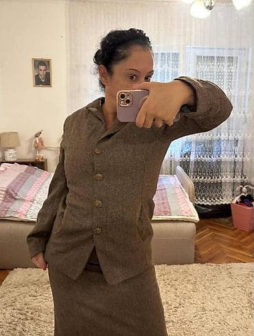 Mona, M, color - Brown at lalafo.rs — 5 Mona, M, color - Brown — 5