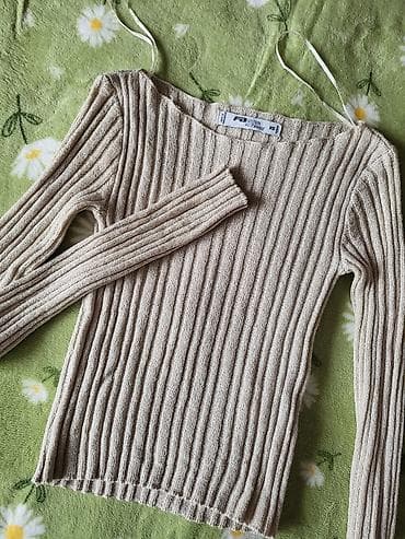 - Pleteni džemper, veličina XS. Novo, nikad nošeno, cena: 800 RSD - na lalafo.rs — 1 - Pleteni džemper, veličina XS. Novo, nikad nošeno, cena: 800 RSD - — 1