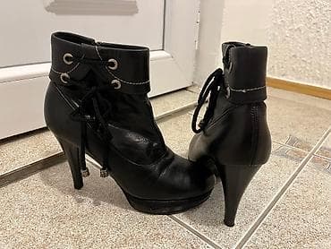 Kožne stefano cizme, nosene nekoliko puta na lalafo.rs — 1 Kožne stefano cizme, nosene nekoliko puta — 1