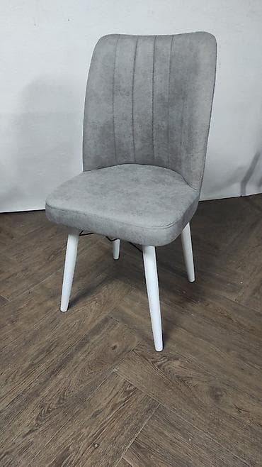 Stolice
Cena po komadu
Saljemo brzom postom na lalafo.rs — 2 Stolice
Cena po komadu
Saljemo brzom postom — 2