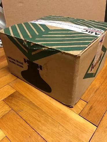 cepaci za drva: Stalak za jelku Bülach – srednji model - Stakleni rezervoar u zelenoj na lalafo.rs — 5 cepaci za drva: Stalak za jelku Bülach – srednji model - Stakleni rezervoar u zelenoj — 5