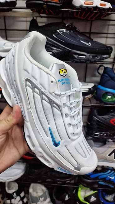 Trainers: 03. patike orginal sa kutijom 41 do 46 5599 din🌸🌸 at lalafo.rs — 7 Trainers: 03. patike orginal sa kutijom 41 do 46 5599 din🌸🌸 — 7