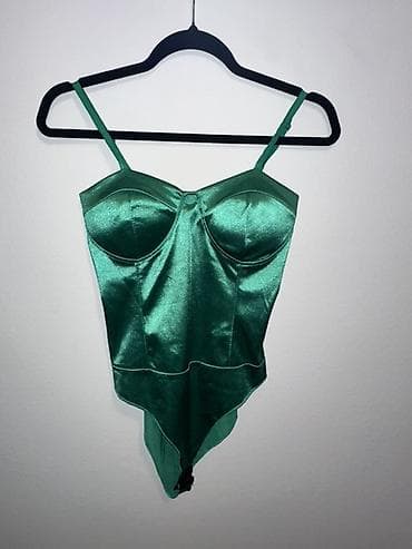 Bodi korset u smaragdno zelenoj boji S/M veličina - Materijal: glatki na lalafo.rs — 1 Bodi korset u smaragdno zelenoj boji S/M veličina - Materijal: glatki — 1