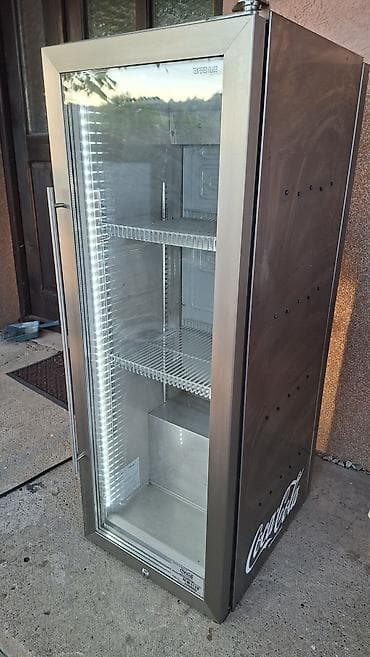 Electronics: Kompaktni komercijalni frižider/vitrina za pića – Coca‑Cola at lalafo.rs — 4 Electronics: Kompaktni komercijalni frižider/vitrina za pića – Coca‑Cola — 4