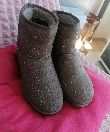 Ugg obuća 36, bоја - Siva na lalafo.rs — 6 Ugg obuća 36, bоја - Siva — 6