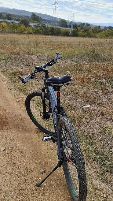 Planinski/treking bicikl – aluminijumski ram sa prednjom suspenzijom na lalafo.rs — 1 Planinski/treking bicikl – aluminijumski ram sa prednjom suspenzijom — 1