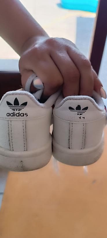 Adidas patike broj 28, veoma lepo očuvane. Bez oštećenja na lalafo.rs — 5 Adidas patike broj 28, veoma lepo očuvane. Bez oštećenja — 5