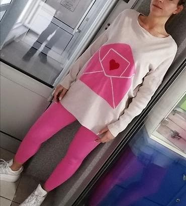 Stilizovana majica u formi tunike sa srcem na prednjoj strani na lalafo.rs — 1 Stilizovana majica u formi tunike sa srcem na prednjoj strani — 1