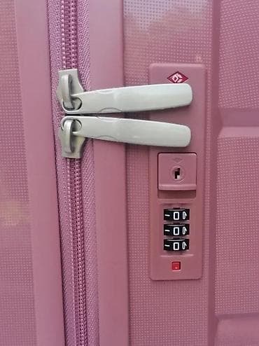 Travel suitcases and bags: Tvrdi kofer na točkiće – ružičasta boja - Materijal: tvrda at lalafo.rs — 3 Travel suitcases and bags: Tvrdi kofer na točkiće – ružičasta boja - Materijal: tvrda — 3