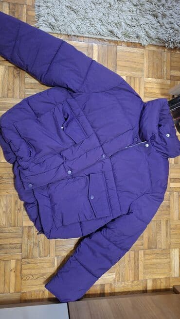 Ljubicasta jakna. puff vel M,ali moze i za L na lalafo.rs Ljubicasta jakna. puff vel M,ali moze i za L