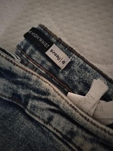 dve suknje po: Dve ženske farmerke – različiti modeli i bendovi. 1) Sinsay skinny at lalafo.rs — 1 dve suknje po: Dve ženske farmerke – različiti modeli i bendovi. 1) Sinsay skinny — 1