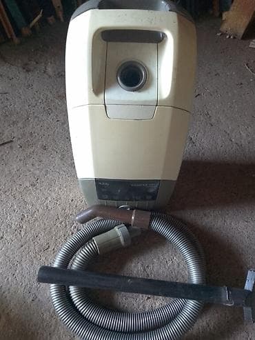 AEG VAMPYR 731i – usisivač sa kesom - Model: VAMPYR 731i electronic - na lalafo.rs — 4 AEG VAMPYR 731i – usisivač sa kesom - Model: VAMPYR 731i electronic - — 4