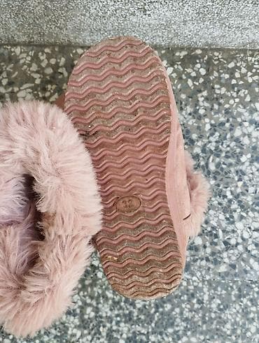 Cizmice br.32.Pogledajte i ostale moje oglase na lalafo.rs — 4 Cizmice br.32.Pogledajte i ostale moje oglase — 4