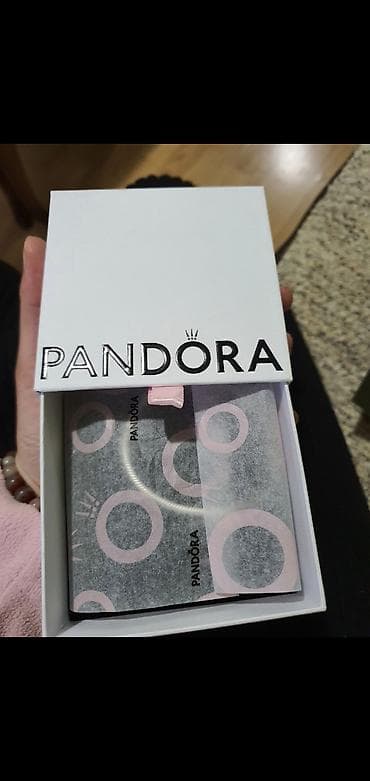 Pandora narukvica Bela rada Nova, nekoirišćena, prelepa, nova. Dolazi na lalafo.rs — 2 Pandora narukvica Bela rada Nova, nekoirišćena, prelepa, nova. Dolazi — 2